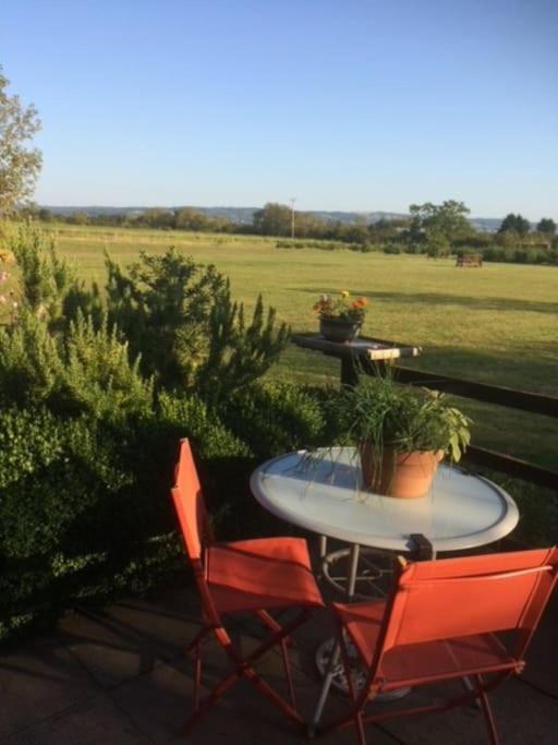 Cotswold Edge Guest Suite With Broadway Hill View Badsey المظهر الخارجي الصورة